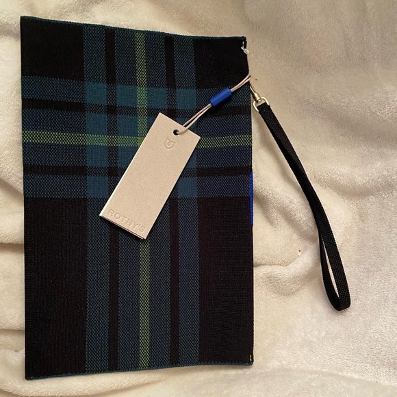 Pine Tree Plaid Rothy's Wristlet- BRAND NEW - Picture 4 of 4